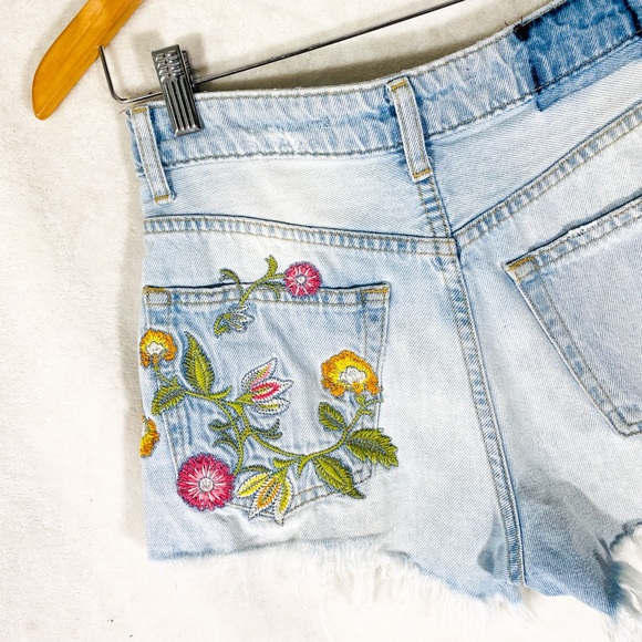 Bershka 🌸🌼 flower child shorts - Picture 5 of 6